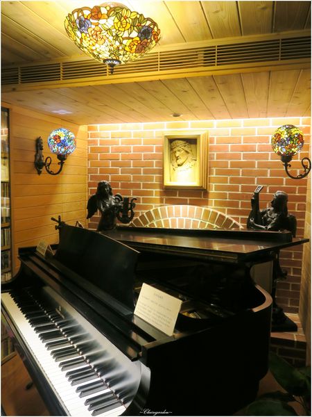 荒漠甘泉音樂音響主題餐廳：台北 捷運公館站 荒漠甘泉~滿滿音樂分子流竄的美食饗宴