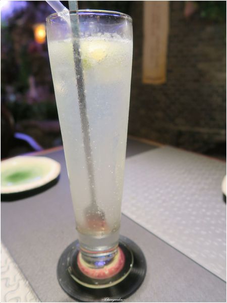 荒漠甘泉音樂音響主題餐廳：台北 捷運公館站 荒漠甘泉~滿滿音樂分子流竄的美食饗宴