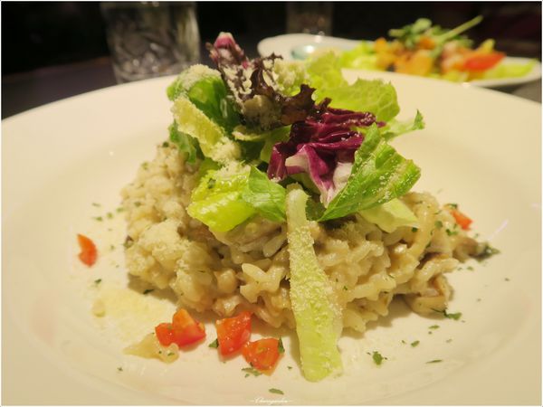 荒漠甘泉音樂音響主題餐廳：台北 捷運公館站 荒漠甘泉~滿滿音樂分子流竄的美食饗宴