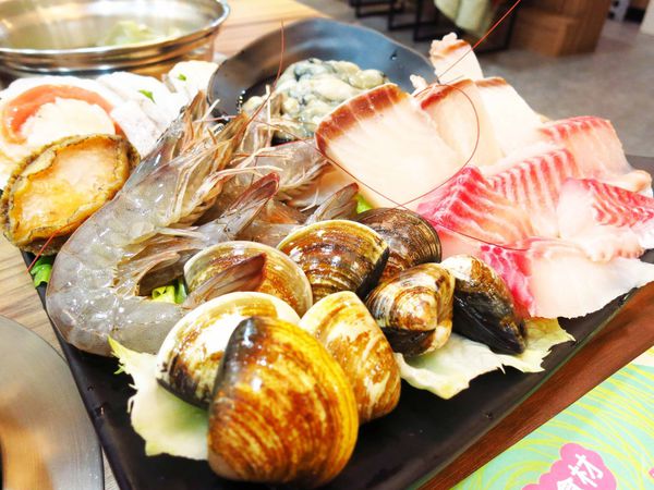 【新莊火鍋】菁萃鍋物-蔬菜湯頭清爽不油膩、美味海鮮盡在裡頭