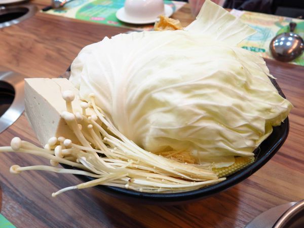 【新莊火鍋】菁萃鍋物-蔬菜湯頭清爽不油膩、美味海鮮盡在裡頭