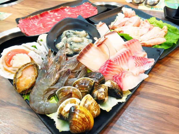 【新莊火鍋】菁萃鍋物-蔬菜湯頭清爽不油膩、美味海鮮盡在裡頭