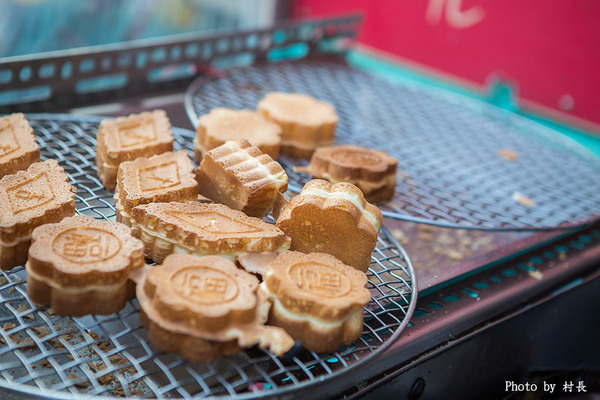 學甲公有零售市場雞蛋糕：【食記】｛台南。學甲區｝冷掉也好吃的雞蛋糕在那裡-學甲市場雞蛋糕