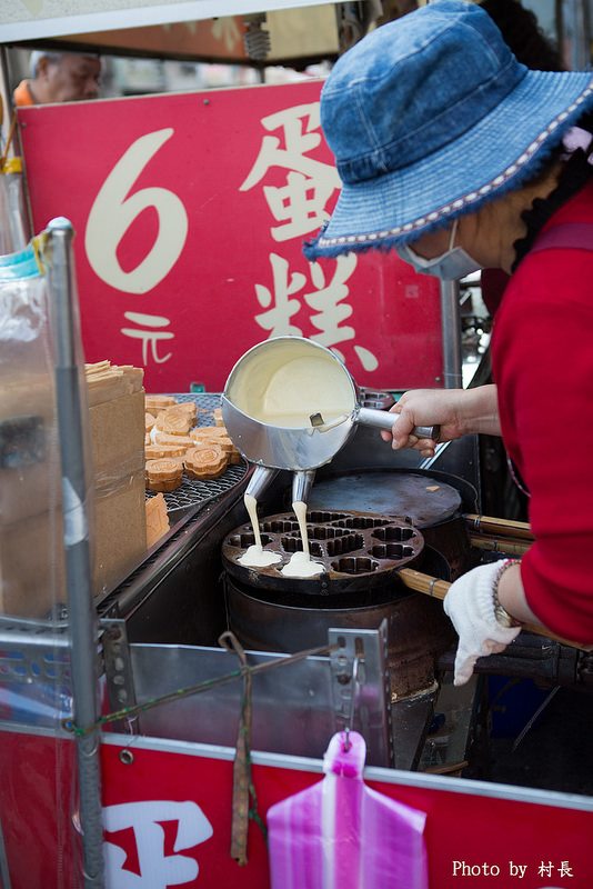 學甲公有零售市場雞蛋糕：【食記】｛台南。學甲區｝冷掉也好吃的雞蛋糕在那裡-學甲市場雞蛋糕