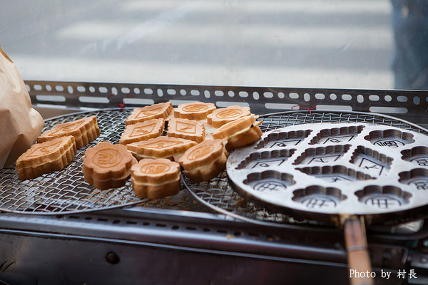 學甲公有零售市場雞蛋糕：【食記】｛台南。學甲區｝冷掉也好吃的雞蛋糕在那裡-學甲市場雞蛋糕
