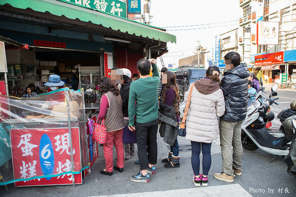 學甲公有零售市場雞蛋糕：【食記】｛台南。學甲區｝冷掉也好吃的雞蛋糕在那裡-學甲市場雞蛋糕