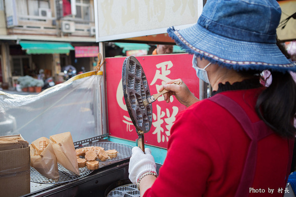 學甲公有零售市場雞蛋糕：【食記】｛台南。學甲區｝冷掉也好吃的雞蛋糕在那裡-學甲市場雞蛋糕