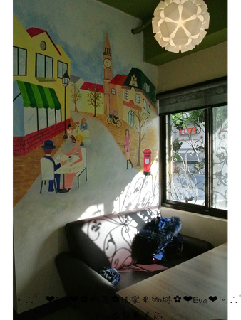 法樂米咖啡：【食記】oO。桃園　八德　法樂米咖啡　超棒的千層蛋糕！每層都有新鮮的草莓哦！。o○。