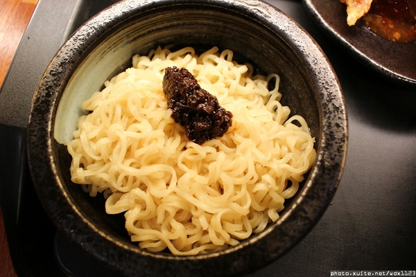 彤關東煮專賣店：彤關東煮專賣店✪每一樣都好吃，我還要再來吃唷~104.01.15