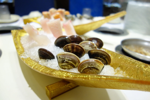 鍋霸王：鍋霸王 三重 吃到飽 300初頭