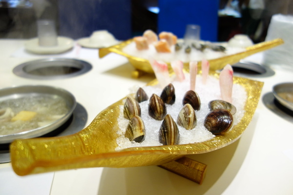 鍋霸王：鍋霸王 三重 吃到飽 300初頭