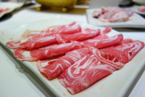 鍋霸王：鍋霸王 三重 吃到飽 300初頭