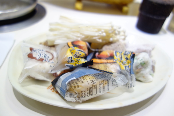 鍋霸王：鍋霸王 三重 吃到飽 300初頭