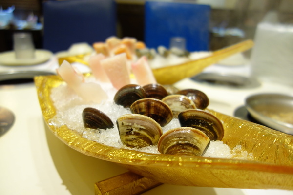 鍋霸王：鍋霸王 三重 吃到飽 300初頭