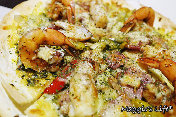 幸福這裡 Happiness Here:新北美食。捷運板橋站【幸福這裡小酒館】Happlness Here◆小酒館。早午餐。異國美食。板橋美食