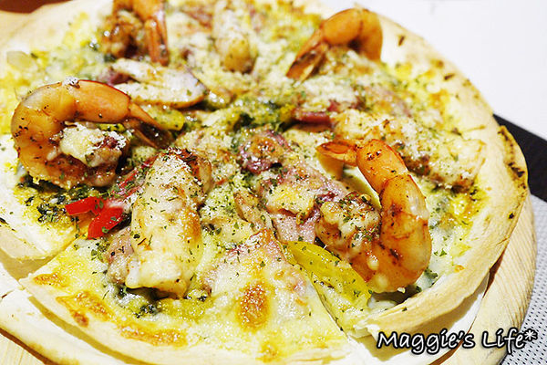 幸福這裡 Happiness Here:新北美食。捷運板橋站【幸福這裡小酒館】Happlness Here◆小酒館。早午餐。異國美食。板橋美食