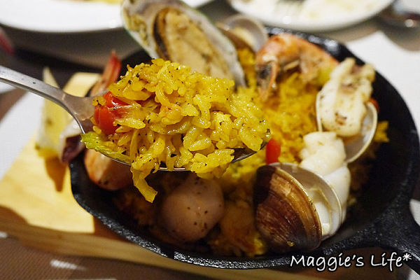 幸福這裡 Happiness Here:新北美食。捷運板橋站【幸福這裡小酒館】Happlness Here◆小酒館。早午餐。異國美食。板橋美食