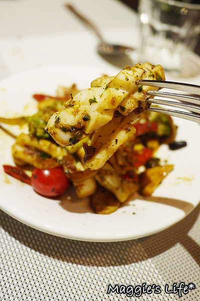 幸福這裡 Happiness Here:新北美食。捷運板橋站【幸福這裡小酒館】Happlness Here◆小酒館。早午餐。異國美食。板橋美食