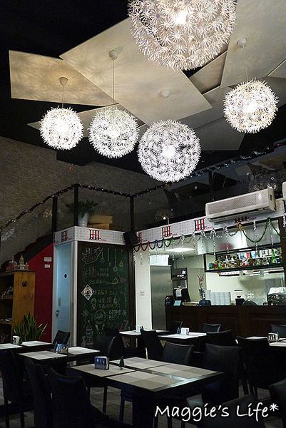 幸福這裡 Happiness Here:新北美食。捷運板橋站【幸福這裡小酒館】Happlness Here◆小酒館。早午餐。異國美食。板橋美食