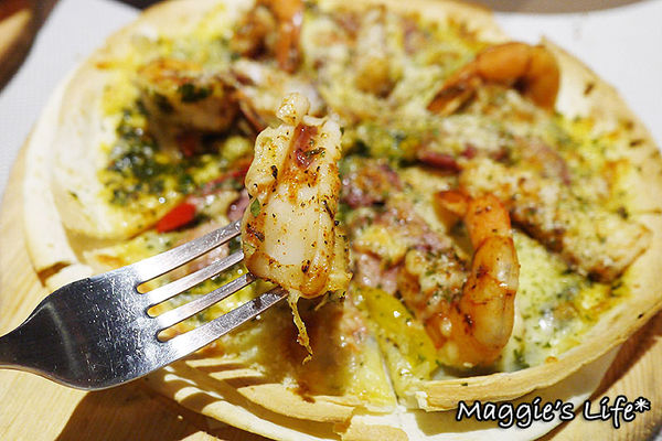 幸福這裡 Happiness Here:新北美食。捷運板橋站【幸福這裡小酒館】Happlness Here◆小酒館。早午餐。異國美食。板橋美食