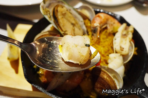 幸福這裡 Happiness Here:新北美食。捷運板橋站【幸福這裡小酒館】Happlness Here◆小酒館。早午餐。異國美食。板橋美食