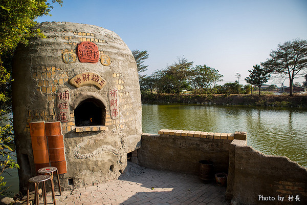 老塘湖藝術坊。草坔五路財神廟:【遊記】{台南。學甲區}仿古懷舊-老塘湖藝術坊