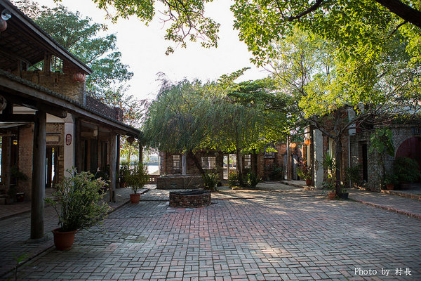 老塘湖藝術坊。草坔五路財神廟:【遊記】{台南。學甲區}仿古懷舊-老塘湖藝術坊