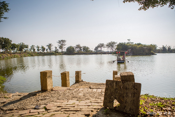 老塘湖藝術坊。草坔五路財神廟:【遊記】{台南。學甲區}仿古懷舊-老塘湖藝術坊