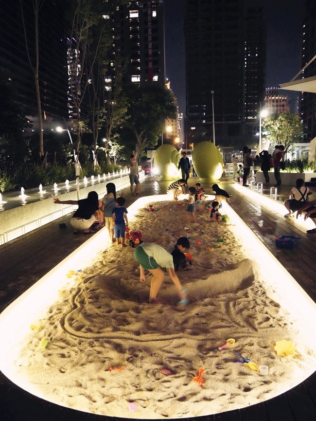 │食。台中西屯│叉子ㄨ子-超氣派北歐風親子餐廳。沙抗、文創