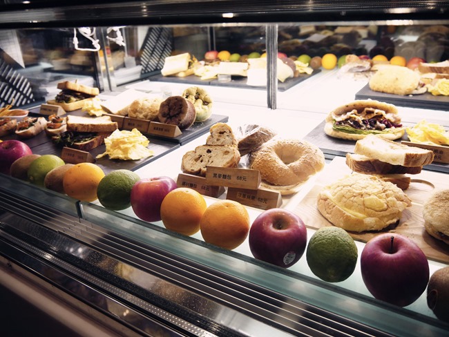 │食。台中西屯│叉子ㄨ子-超氣派北歐風親子餐廳。沙抗、文創