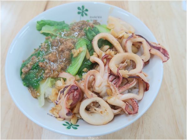 水某小卷米粉：[北投在地美食]水某小捲米粉~新推出一整隻炒小捲mix大蒜飯