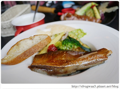 台中樂昂-樂昂Love One-台中健行店-蜜糖領結-領結吐司-新菜單-虱目魚燉飯-鴨胸-排餐-巧克力領結-可頌圈-16-093-1