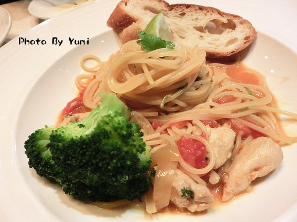 樂昂咖啡(健行店):【台中食記】進擊吐司~領結吐司可愛登場!!義大利麵也非常美味!!@樂昂咖啡LOVE ONE CAFE(健行店)