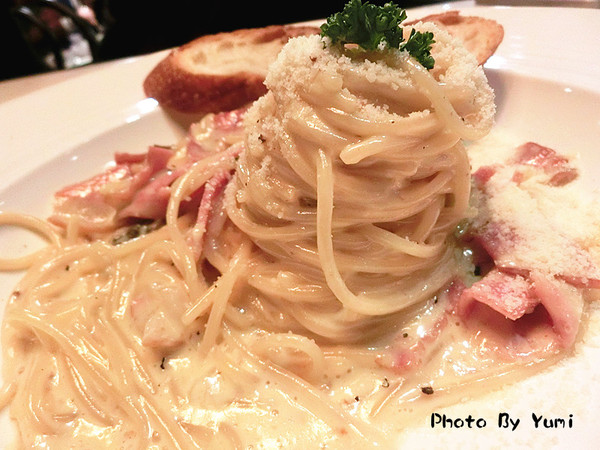 樂昂咖啡(健行店):【台中食記】進擊吐司~領結吐司可愛登場!!義大利麵也非常美味!!@樂昂咖啡LOVE ONE CAFE(健行店)