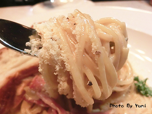 樂昂咖啡(健行店):【台中食記】進擊吐司~領結吐司可愛登場!!義大利麵也非常美味!!@樂昂咖啡LOVE ONE CAFE(健行店)