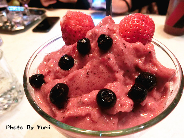 樂昂咖啡(健行店):【台中食記】進擊吐司~領結吐司可愛登場!!義大利麵也非常美味!!@樂昂咖啡LOVE ONE CAFE(健行店)