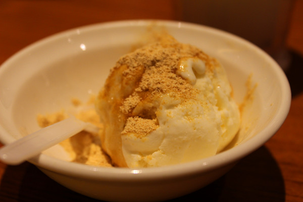 牛角日式炭火燒肉: 燒肉吃到飽(南紡夢時代)：[台南]大口燒肉吃到飽 牛角日式炭火燒肉 (南紡夢時代店)