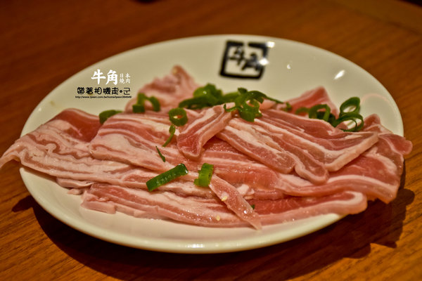 牛角日式炭火燒肉(台南夢時代店)：台南 東區．平日也要吃到飽 大口吃肉 牛角日式炭火燒肉(台南南紡夢時代)