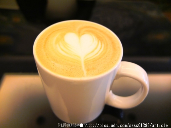 尼力咖啡:【美食特搜。屏東市】Nearly Cafe 尼力咖啡。一杯手沖好咖啡 挑逗味蕾的片刻