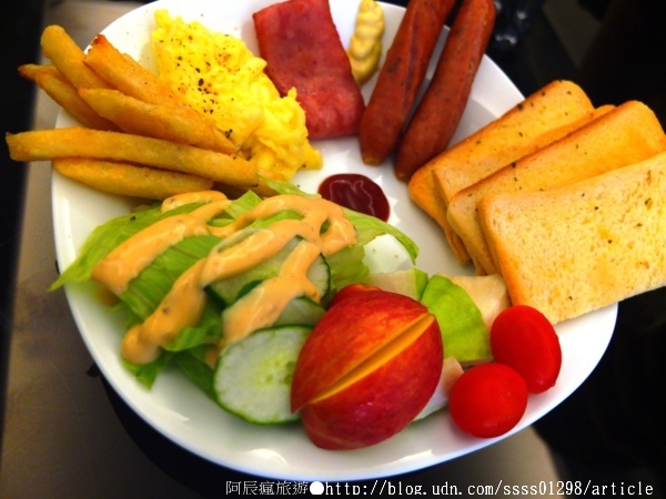 尼力咖啡:【美食特搜。屏東市】Nearly Cafe 尼力咖啡。一杯手沖好咖啡 挑逗味蕾的片刻