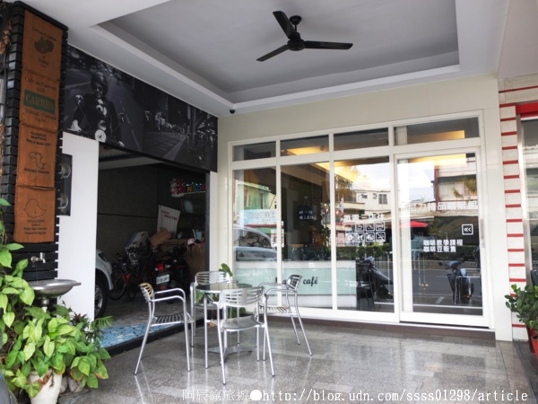 尼力咖啡:【美食特搜。屏東市】Nearly Cafe 尼力咖啡。一杯手沖好咖啡 挑逗味蕾的片刻