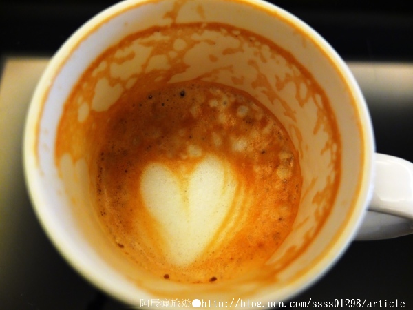 尼力咖啡:【美食特搜。屏東市】Nearly Cafe 尼力咖啡。一杯手沖好咖啡 挑逗味蕾的片刻