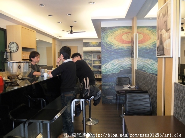 尼力咖啡:【美食特搜。屏東市】Nearly Cafe 尼力咖啡。一杯手沖好咖啡 挑逗味蕾的片刻