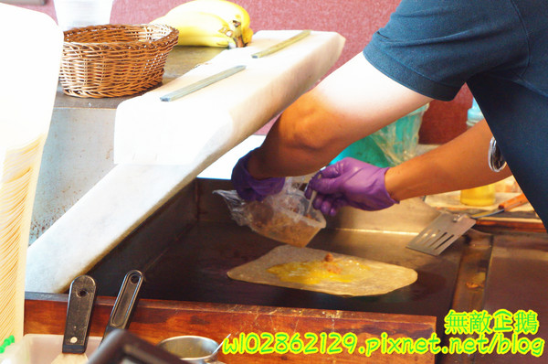 泰式香蕉煎餅-台南永康店：【台南-永康區】泰式x香蕉煎餅..幫國王穿新衣吧~泥巴布丁奶奶/香蕉騙牛奶《台南泰早安-香蕉煎餅&泰式奶茶》