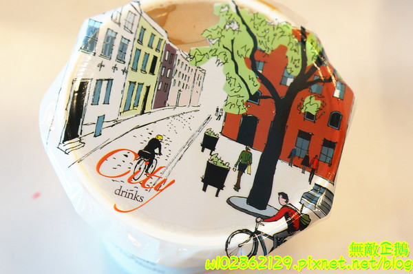 泰式香蕉煎餅-台南永康店：【台南-永康區】泰式x香蕉煎餅..幫國王穿新衣吧~泥巴布丁奶奶/香蕉騙牛奶《台南泰早安-香蕉煎餅&泰式奶茶》