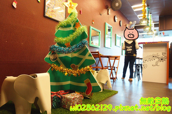 泰式香蕉煎餅-台南永康店：【台南-永康區】泰式x香蕉煎餅..幫國王穿新衣吧~泥巴布丁奶奶/香蕉騙牛奶《台南泰早安-香蕉煎餅&泰式奶茶》