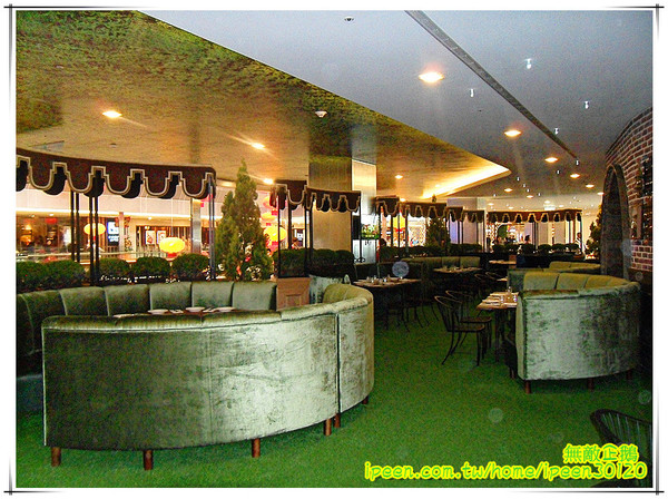 金色三麥：【台南-東區】彷若來到哈利波特的城堡...喝酒聊天的好地方...《金色三麥》