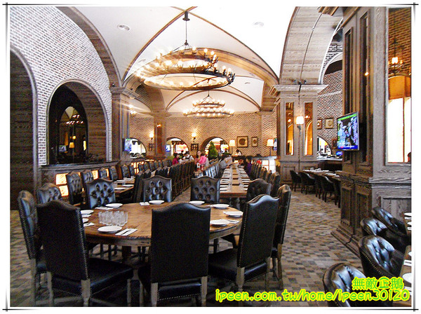 金色三麥：【台南-東區】彷若來到哈利波特的城堡...喝酒聊天的好地方...《金色三麥》