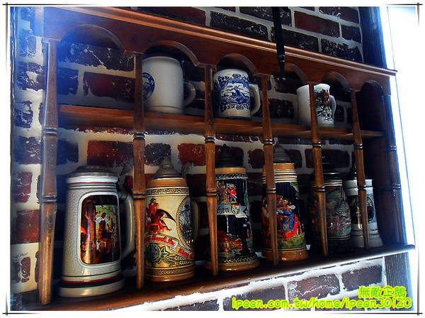 金色三麥：【台南-東區】彷若來到哈利波特的城堡...喝酒聊天的好地方...《金色三麥》