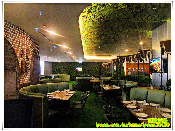 金色三麥：【台南-東區】彷若來到哈利波特的城堡...喝酒聊天的好地方...《金色三麥》